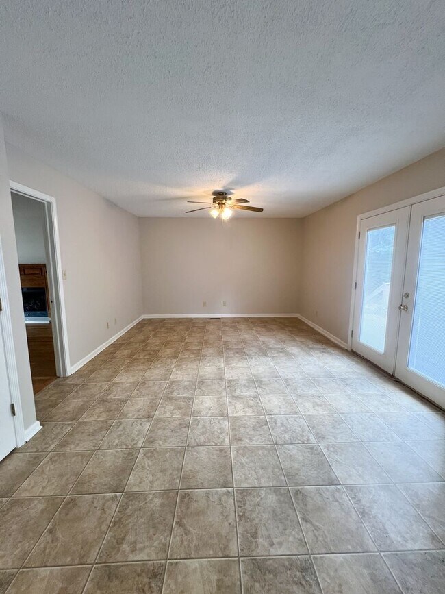 Building Photo - Gorgeous Single-Family Home! Large Deck, B...