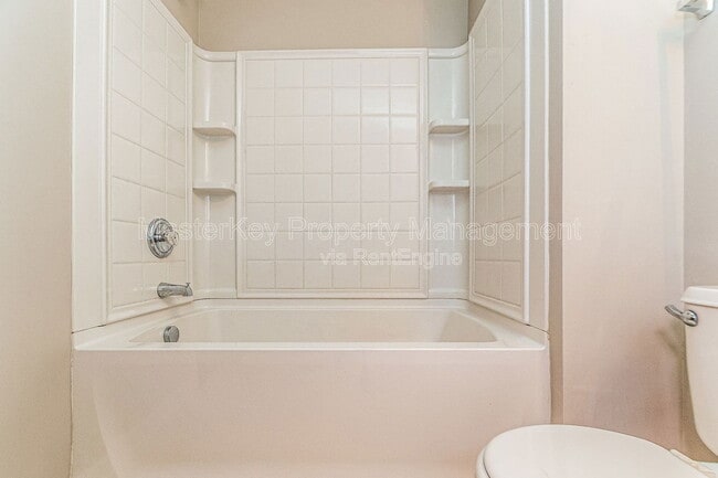 Building Photo - 123 Baberton Dr