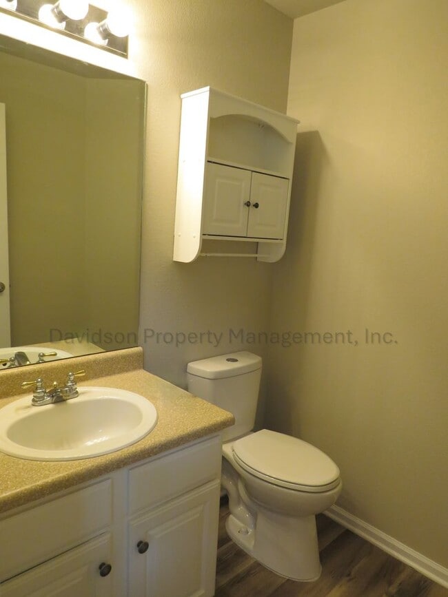 Building Photo - Gorgeous 3 Bedroom House in Eastern Colorado Springs