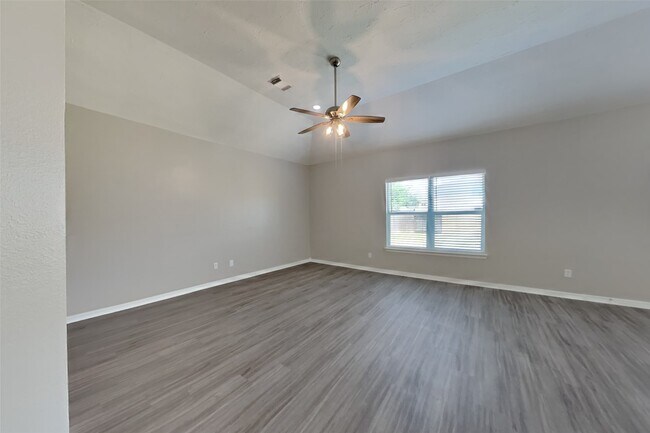 Building Photo - 5219 Whitebridge Ln