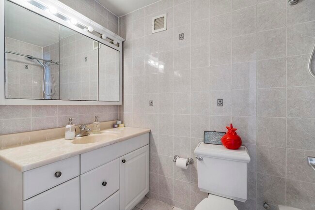 Building Photo - 7855 JFK Blvd E