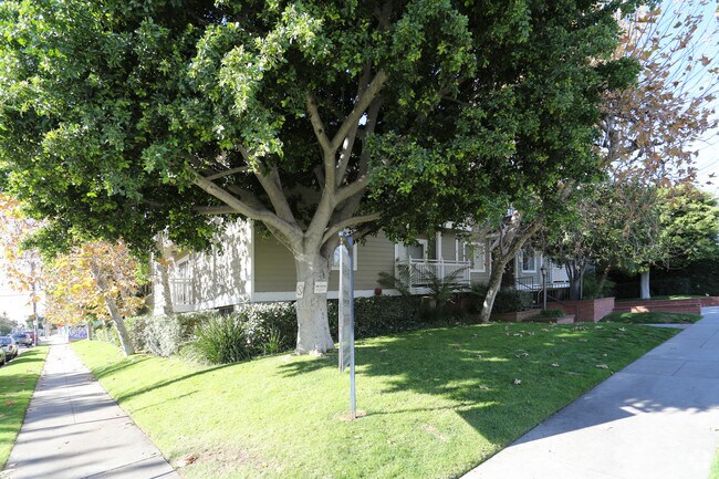 Building Photo - 3569 Vinton Ave