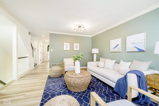 Building Photo - 592 E Vermont St