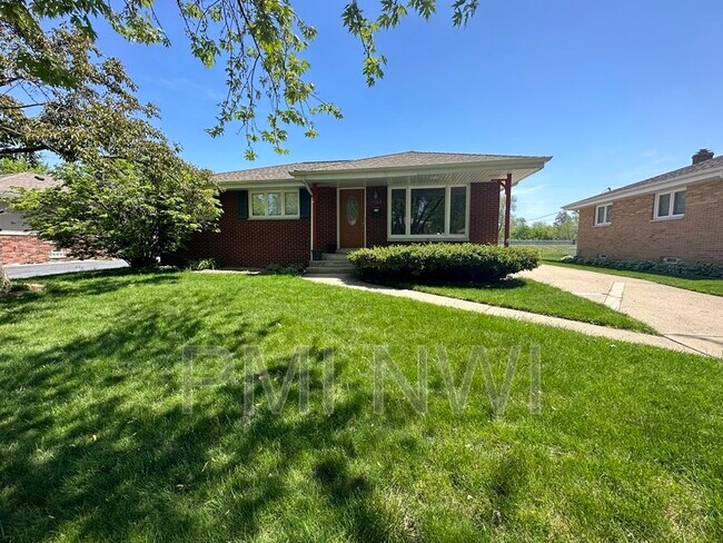 Primary Photo - 7959 Beech Ave