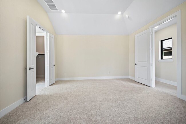 Building Photo - 233 Trapper Creek Dr