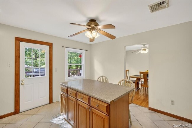 Building Photo - 27 Jefferson St