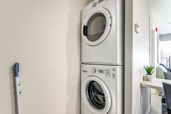 Building Photo - 11400 E Peakview Ave