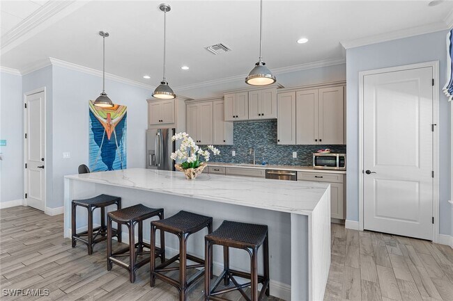 Building Photo - 2343 Sheen Ln