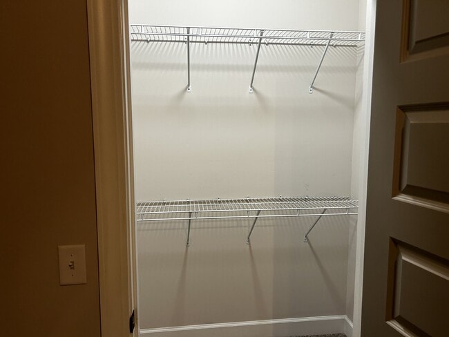 Building Photo - 2BD 2BA CONDO WITH GARAGE FOR RENT IN ALGOOD