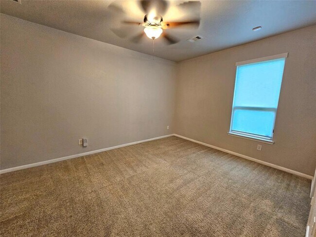 Building Photo - 4330 Lake Cypress Cir