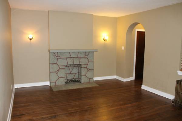 Living room - 202 Long Road