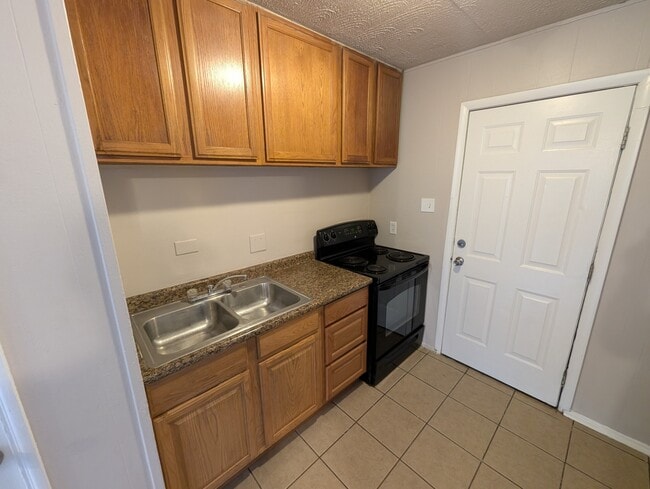 Building Photo - 8632 Neptune Dr