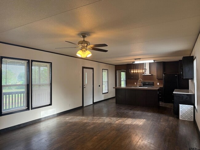 Building Photo - 359 Co Rd 3203