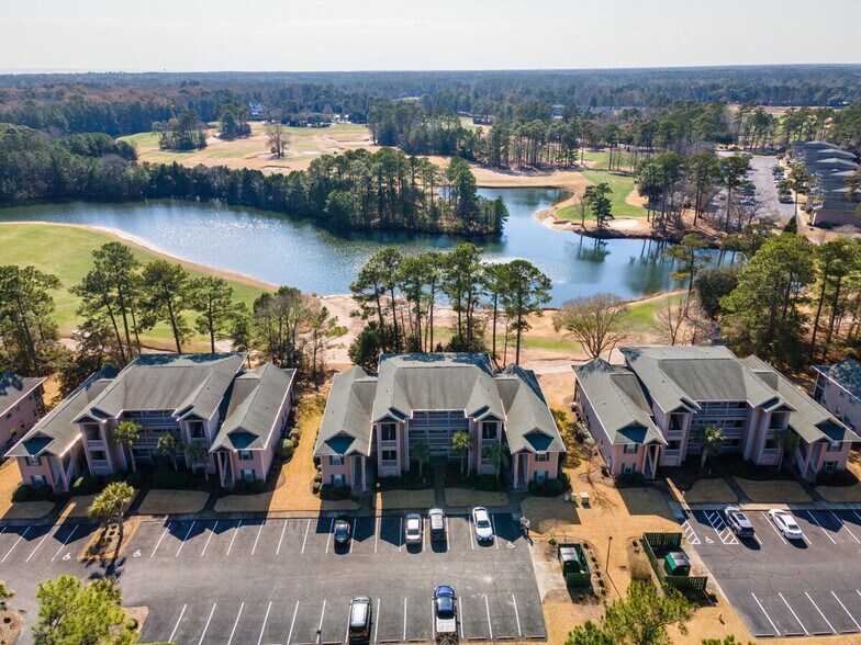 Building Photo - 270 Pinehurst Ln