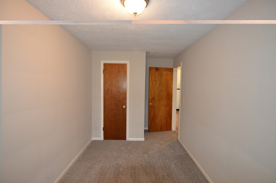 Building Photo - 6420 Fairhurst Ave