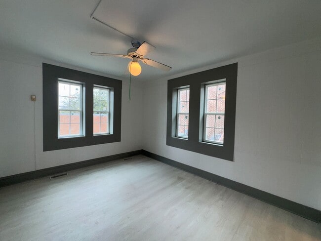 Building Photo - 1024 Quintard Ave