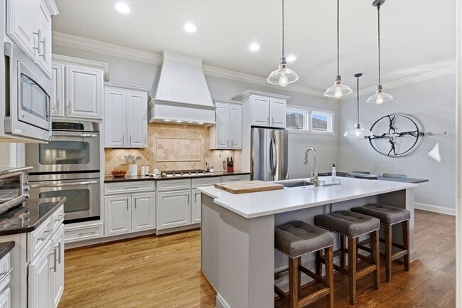 Building Photo - 1306 Jewell Ave