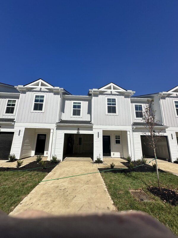 Building Photo - 4525 Skywood Ln