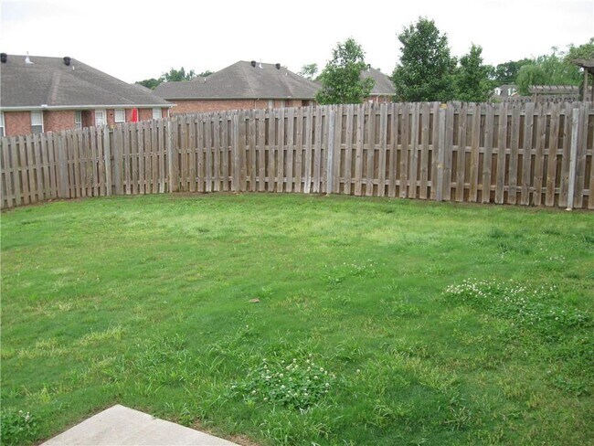 Building Photo - 220 Beasley Dr
