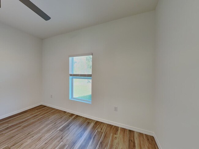 Building Photo - 5281 Gillot Blvd