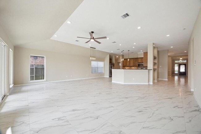 Building Photo - 416 Twin Timbers Ln