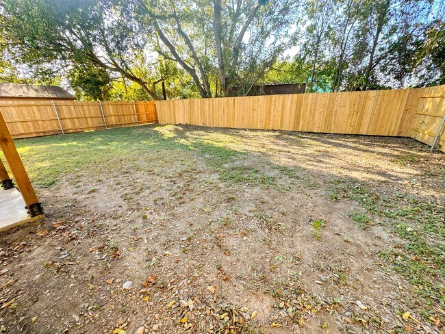 Building Photo - *NEW CONSTRUCTION* 3-Bedroom 2-Bathroom House Near Baylor!