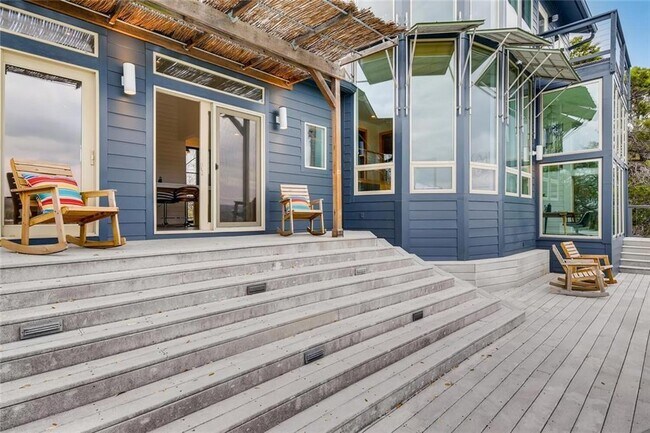 Building Photo - 2803 Brass Buttons Trl