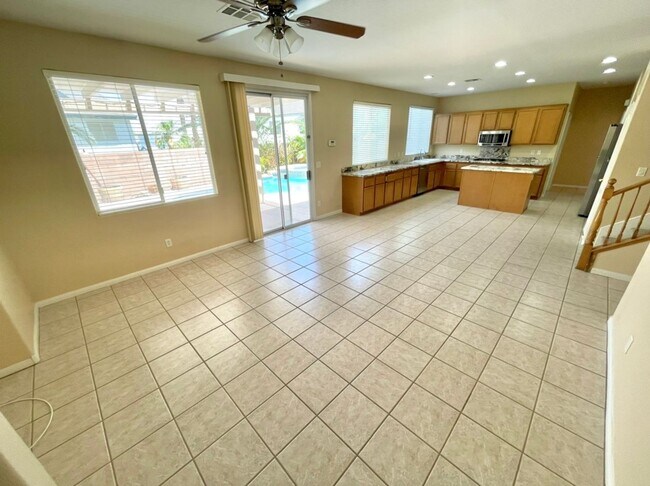 Building Photo - 2722 La Porte Ct