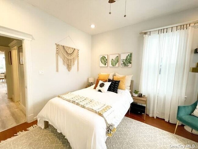 Building Photo - 35-19 214th Pl