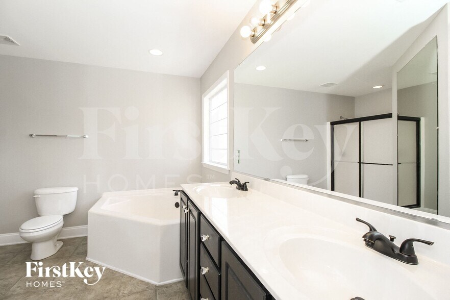 Building Photo - 6683 Knob Hill Ct