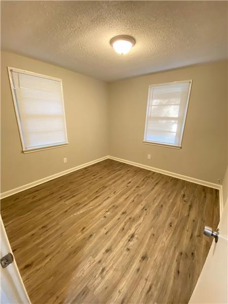 Building Photo - 2137 Bolling St