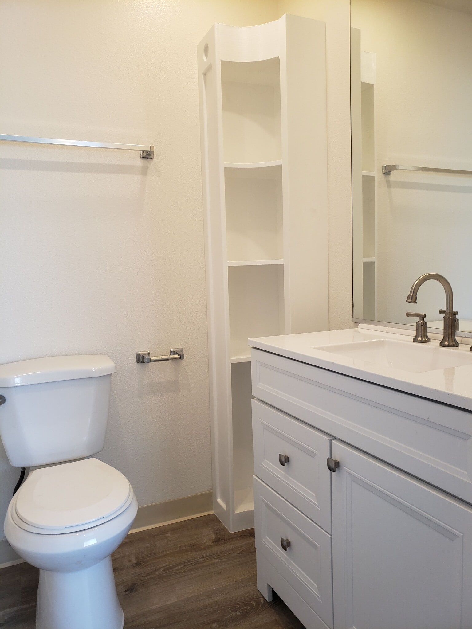 Building Photo - 1261 Victor St