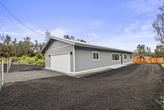 Building Photo - 11-3298 Mokuna Street