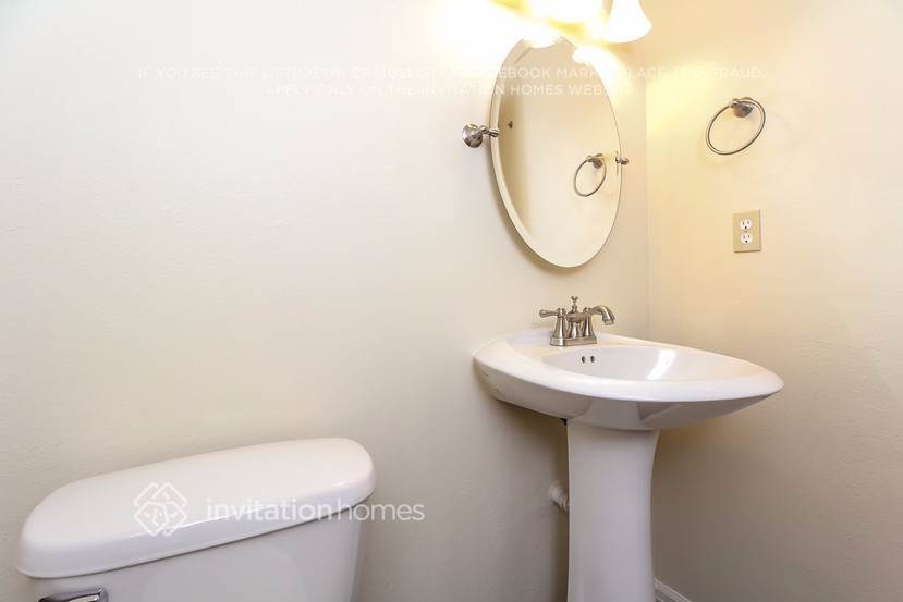 Building Photo - 5325 W 115th Pl