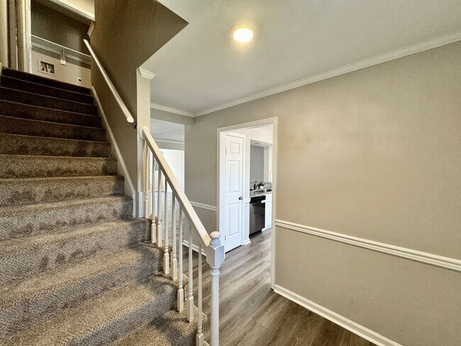 Building Photo - COMPLETELY Updated & Ready 08-21-26!! Sparkling Community Pool - Pet Friendly - Fenced Backyard!
