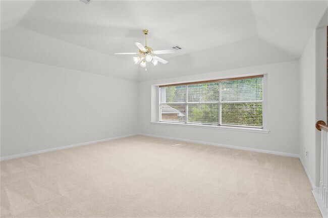 Building Photo - 10700 Pointe View Dr