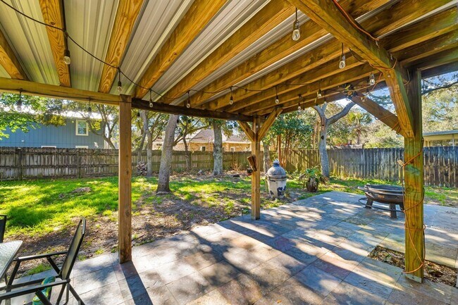Building Photo - 1174 Bay Ct