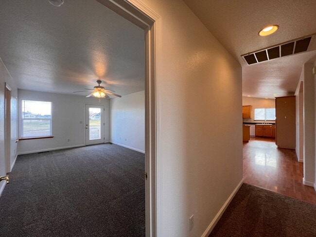 Building Photo - 3-bedroom Home in Desert Lakes Subdivision, Fernley