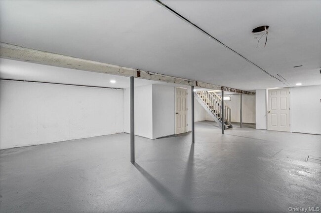 Building Photo - 19 Dakota St