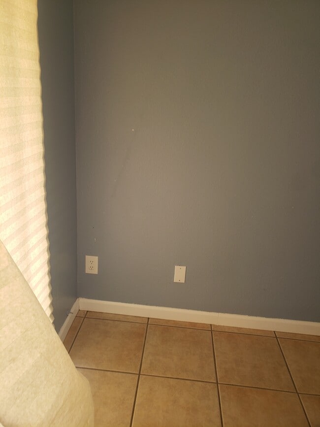 Building Photo - 3560 N Tucson Blvd