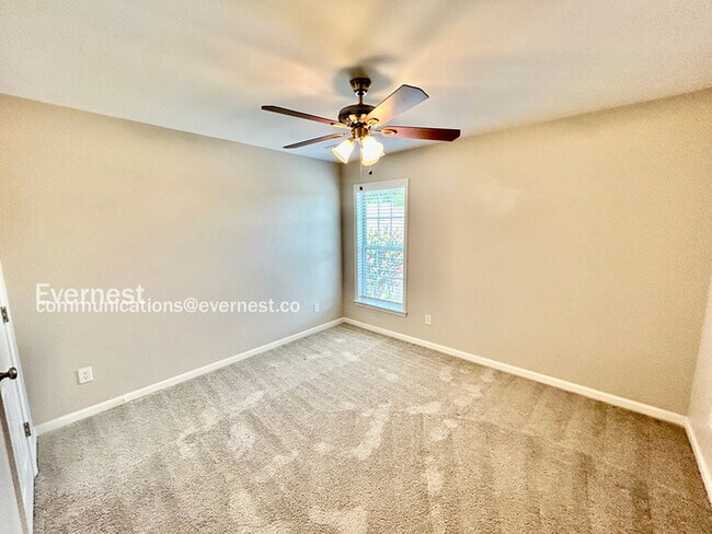 Building Photo - 170 Finchley Dr
