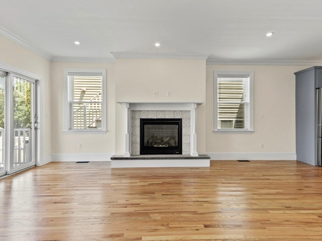 Building Photo - 76 Horace St