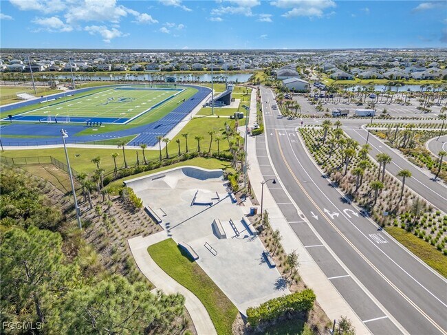 Building Photo - 44525 Palm Frond Dr