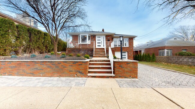 Primary Photo - 1420 Oleri Terrace