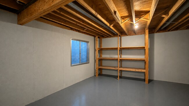 Building Photo - 1618 Faraday Cir