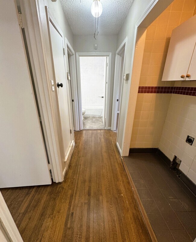 Building Photo - 4577 Gailwood Ave