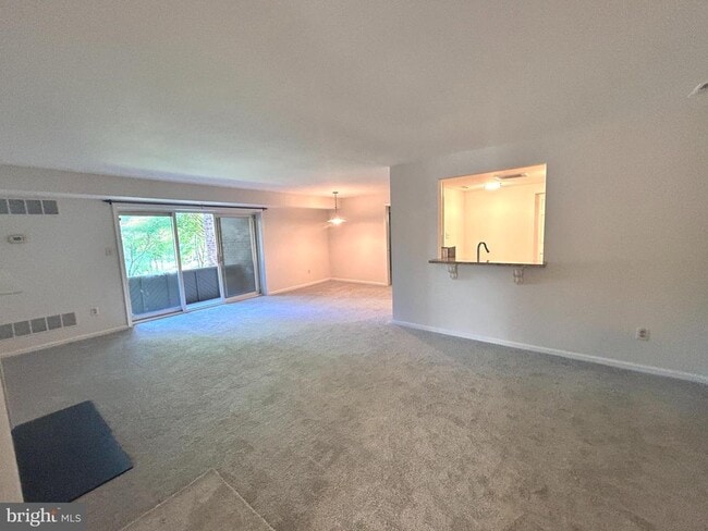 Building Photo - 1705 Mountainview Dr