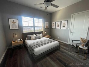 Building Photo - 3 Bedroom 2 Bath  Apartment With Lake-views of Table Rock Lake from each Room