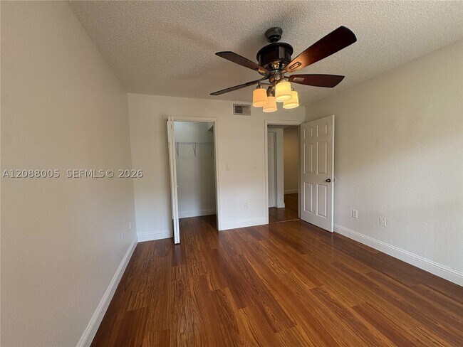 Building Photo - 15570 SW 105th Ln