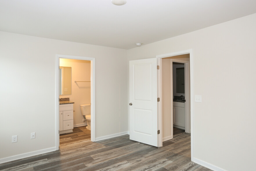 Building Photo - 108 Dogwood Village Trl